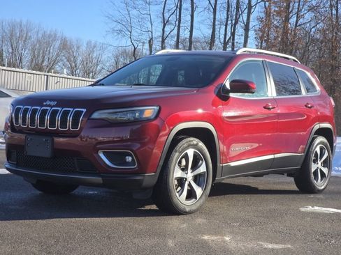 Used 2019 Jeep Cherokee Limited image 32