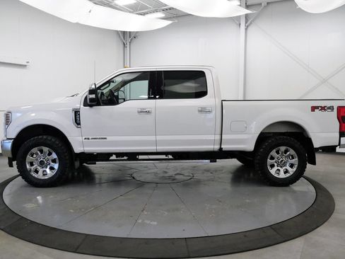 Used 2019 Ford F250 Lariat w/ Lariat Ultimate Package AWD/4WD image 4