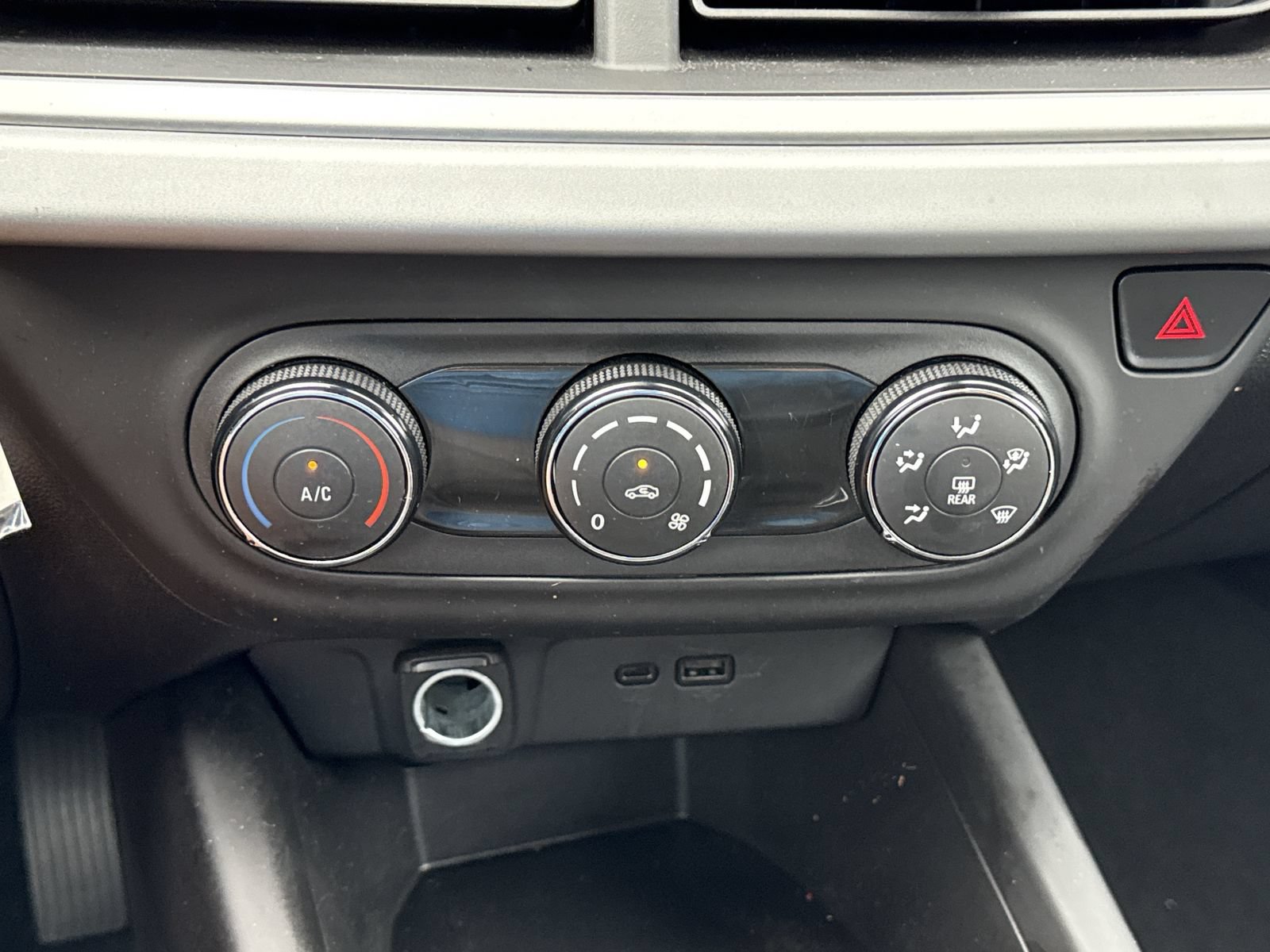Used 2024 Chevrolet Trax LS FWD image 21
