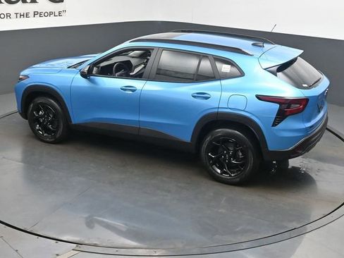 New 2026 Chevrolet Trax LT w/ Sunroof Package FWD image 20