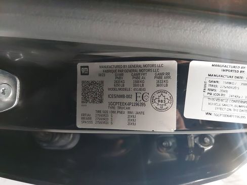 Used 2023 Chevrolet Colorado Trail Boss w/ LPO, Dark Essentials Package image 34