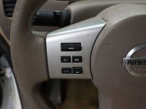 Used 2014 Nissan Frontier SV AWD/4WD image 23