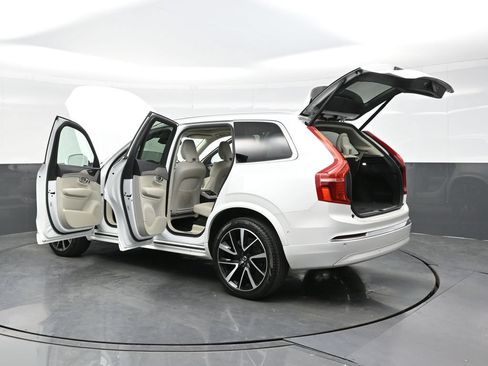 Used 2024 Volvo XC90 B6 Plus w/ Protection Package Premier AWD/4WD image 46