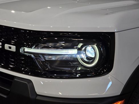 New 2025 Ford Bronco Sport Outer Banks image 13