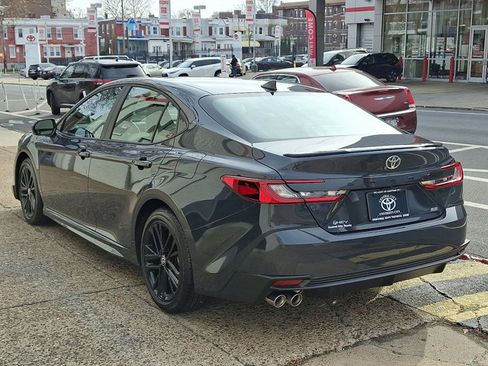 Used 2026 Toyota Camry SE image 4