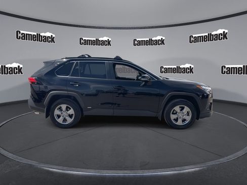 Used 2025 Toyota RAV4 LE AWD/4WD image 8