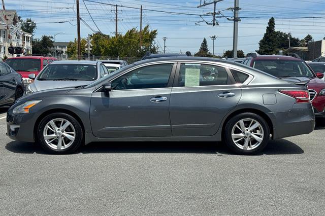 Used 2015 Nissan Altima 2.5 SL w/ Technology Package FWD image 6