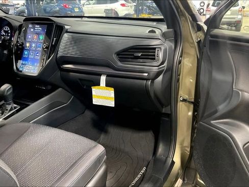 Used 2025 Subaru Forester Premium w/ Convenience Package #1 image 16