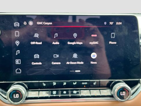 Used 2024 GMC Canyon AT4 w/ Canyon Safety Plus Package AWD/4WD image 15