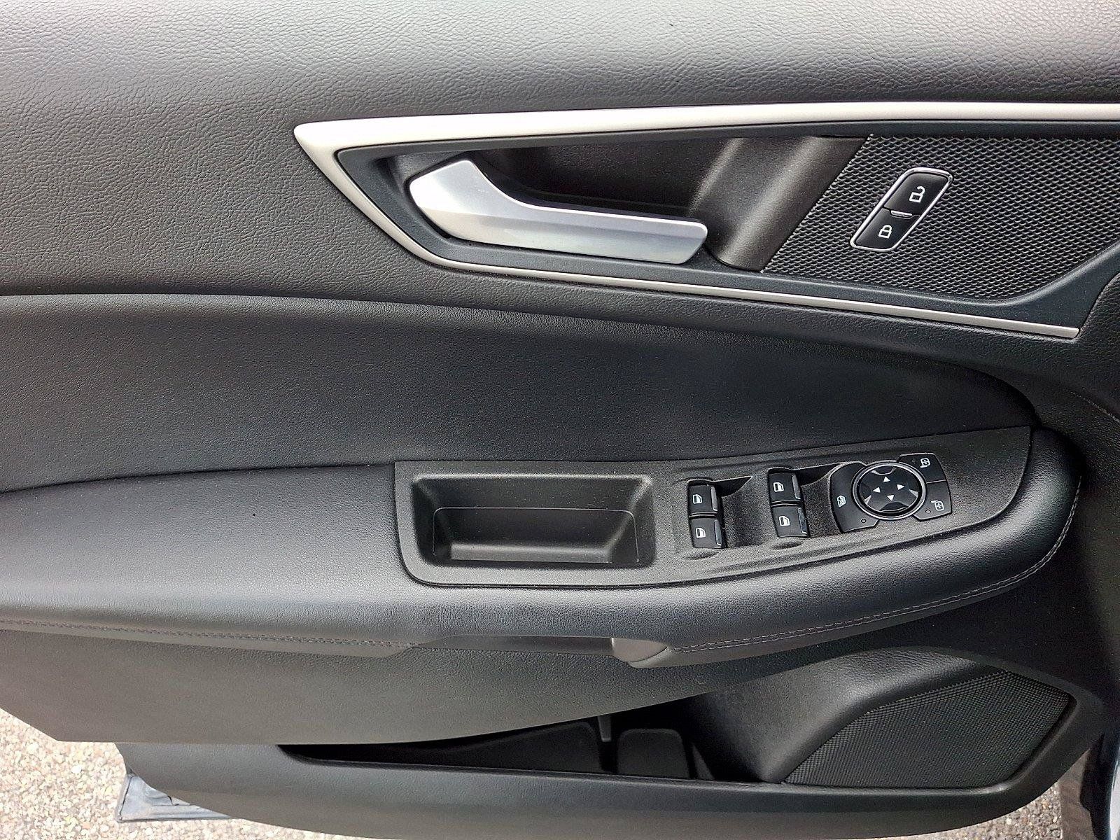 Used 2023 Ford Edge SEL AWD/4WD image 13