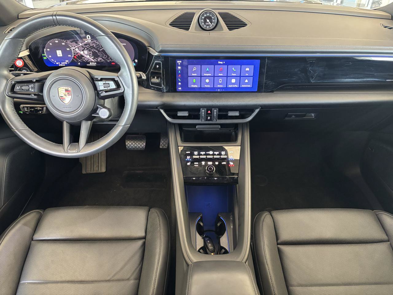 Used 2025 Porsche Macan 4 Electric AWD/4WD image 14
