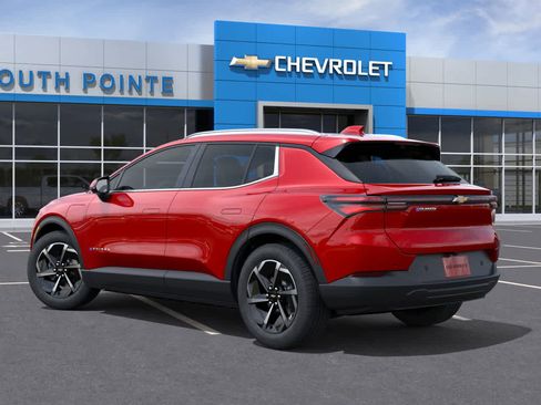 New 2026 Chevrolet Equinox EV LT image 3