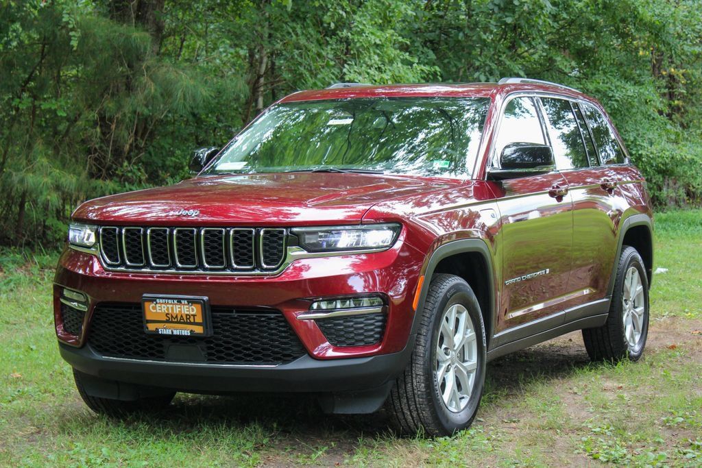 Used 2023 Jeep Grand Cherokee 4WD 4xe image 7