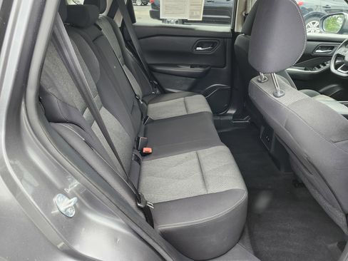 Used 2024 Nissan Rogue SV AWD/4WD image 19