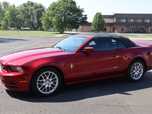 Used 2014 Ford Mustang Premium w/ Equipment Group 202A RWD image 10