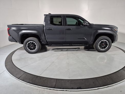 New 2025 Toyota Tacoma TRD Off-Road image 6