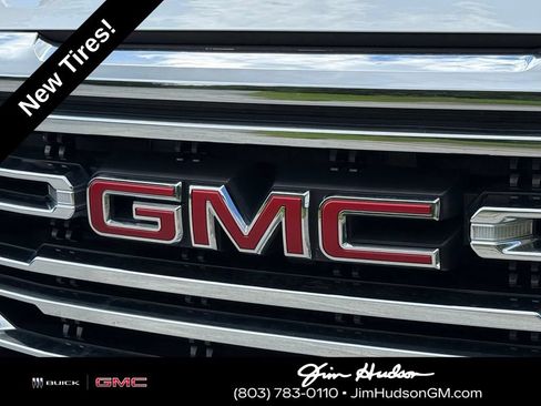 Used 2022 GMC Sierra 1500 SLT w/ X31 Off-Road Package AWD/4WD image 7