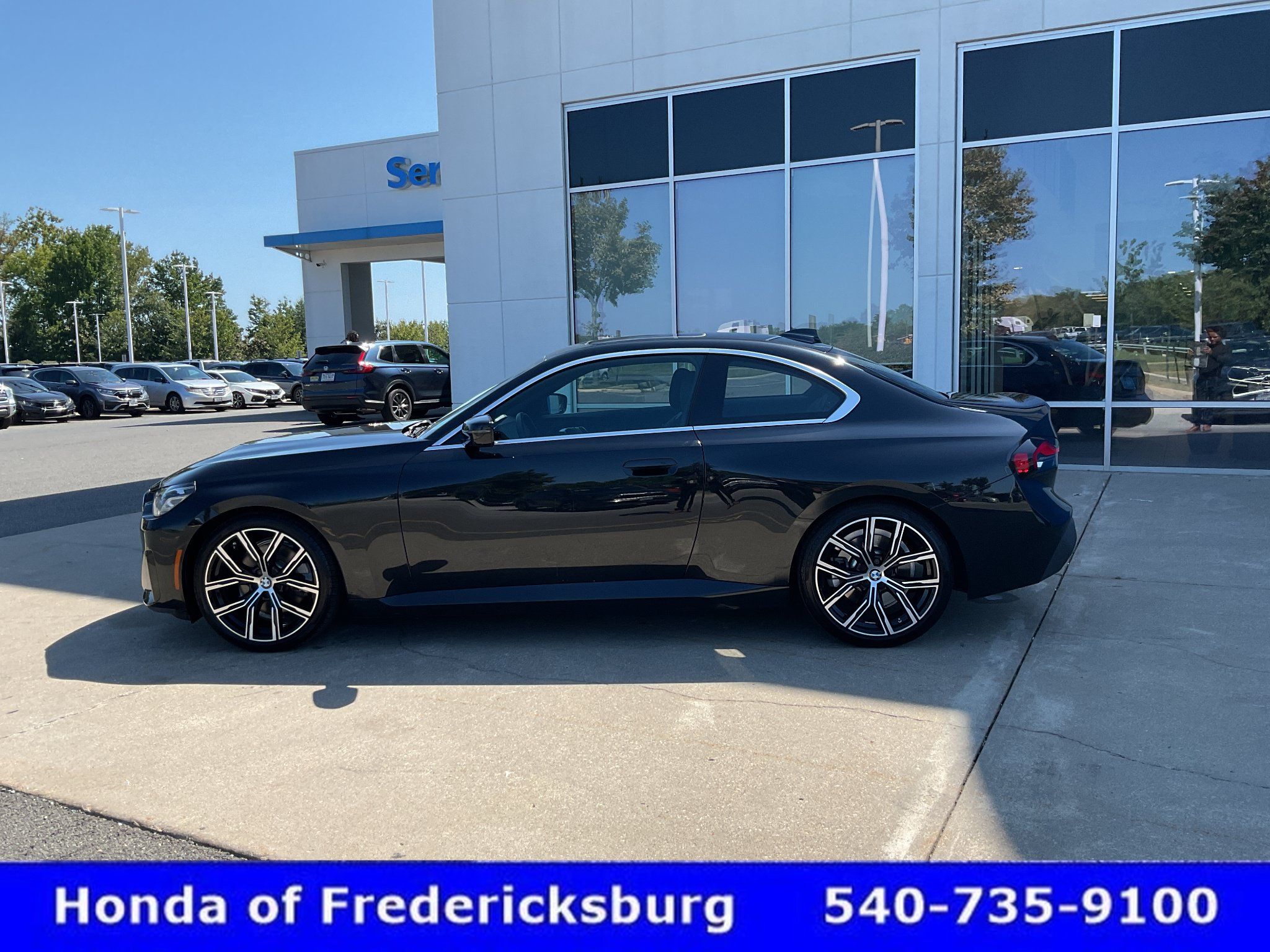 Used 2022 BMW 230i Coupe w/ Premium Package 2 RWD image 2