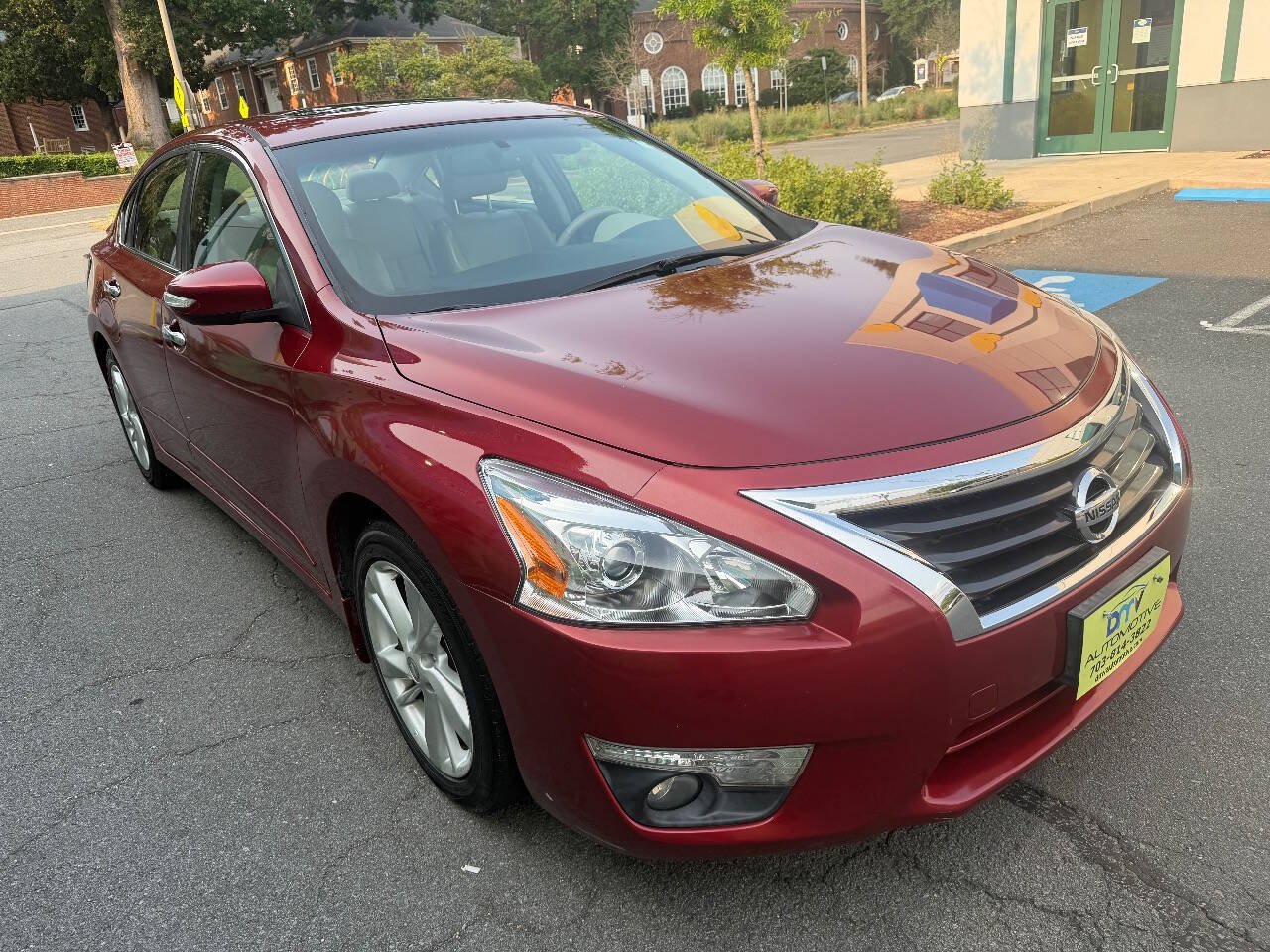 Used 2015 Nissan Altima 2.5 SL w/ Technology Package FWD image 7