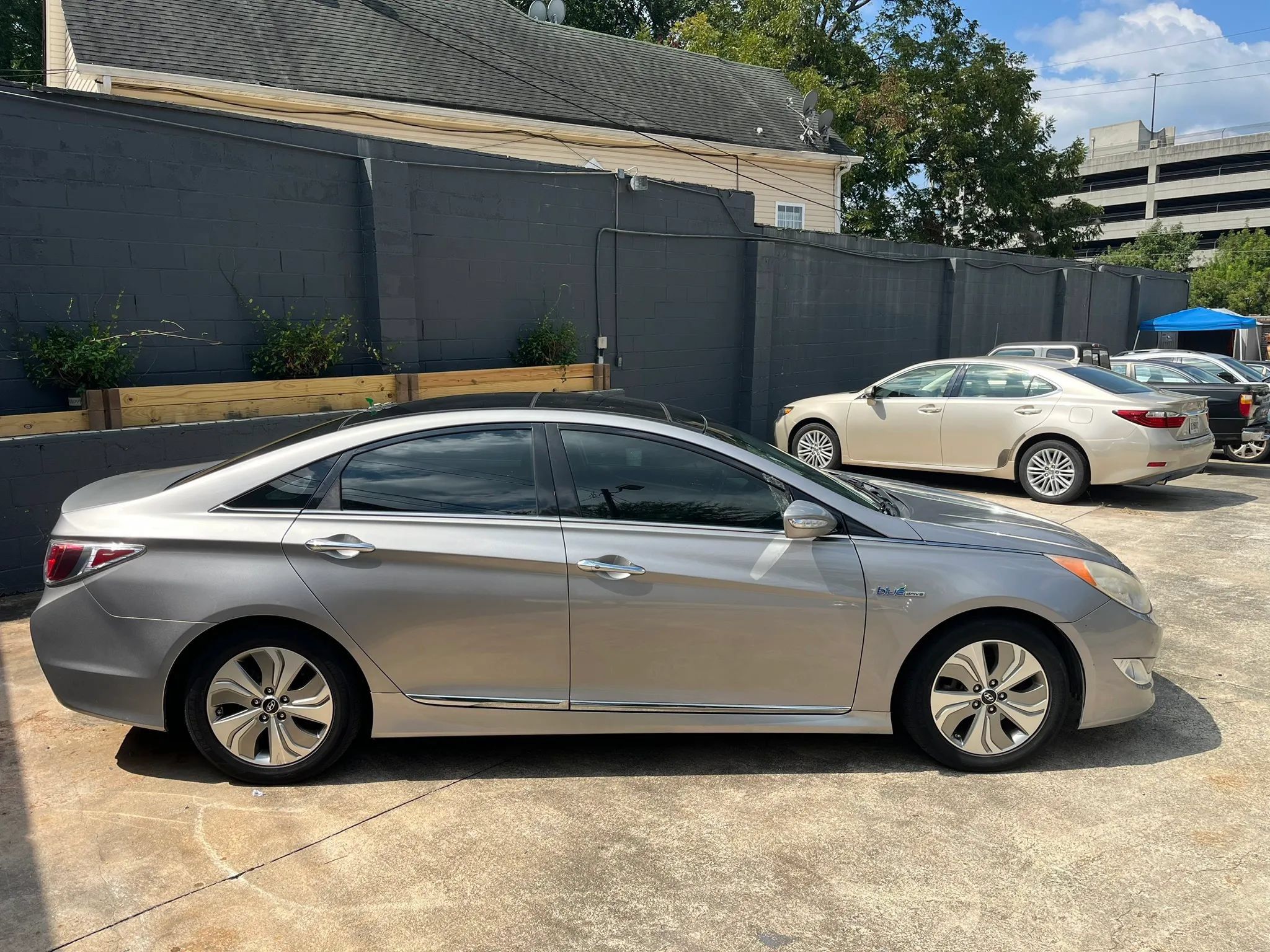 Used 2014 Hyundai Sonata Limited w/ Panoramic Sunroof Package 02 FWD image 4