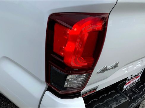 Used 2019 Toyota Tacoma SR AWD/4WD image 28