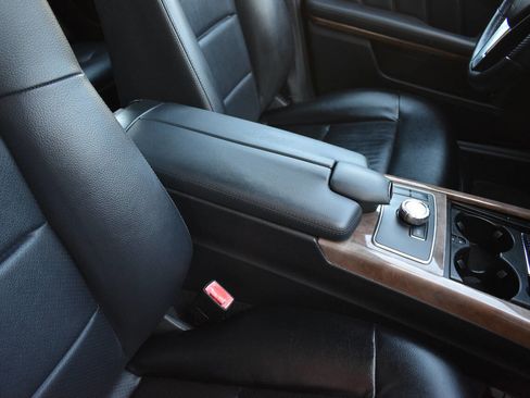 Used 2013 Mercedes-Benz E 350 4MATIC Sedan image 26