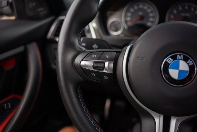 Used 2018 BMW M3 RWD image 16