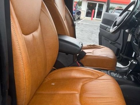 Used 2015 Jeep Wrangler Unlimited Sport w/ Quick Order Package 24S AWD/4WD image 21