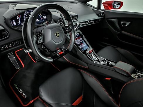 Used 2020 Lamborghini Huracan EVO AWD/4WD image 16