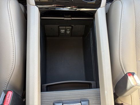 Used 2020 Honda Pilot Elite image 27