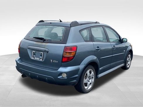 Used 2006 Pontiac Vibe w/ Sun And Sound Package FWD image 2