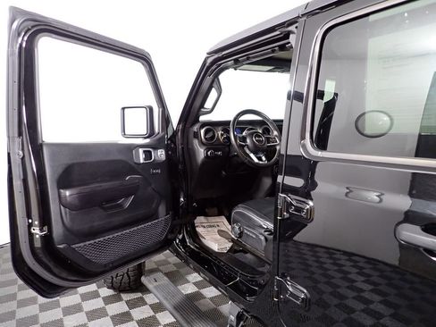 Used 2020 Jeep Gladiator Sport w/ Quick Order Package 24S AWD/4WD image 19