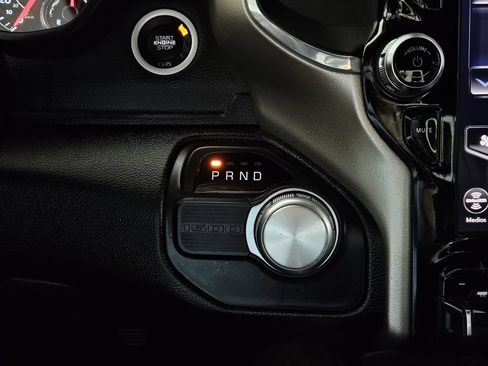 Used 2019 RAM 1500 Laramie RWD image 20
