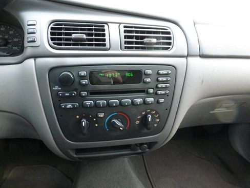 Used 2007 Ford Taurus SE FWD image 13