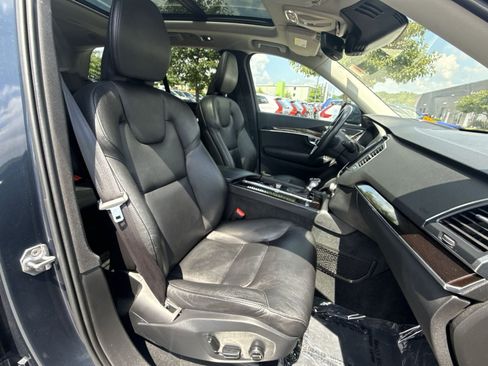 Used 2019 Volvo XC90 T6 Momentum w/ Advanced Package AWD/4WD image 28