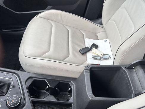 Used 2019 Volkswagen Tiguan S AWD/4WD image 33