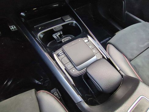 Used 2022 Mercedes-Benz GLA 250 image 18