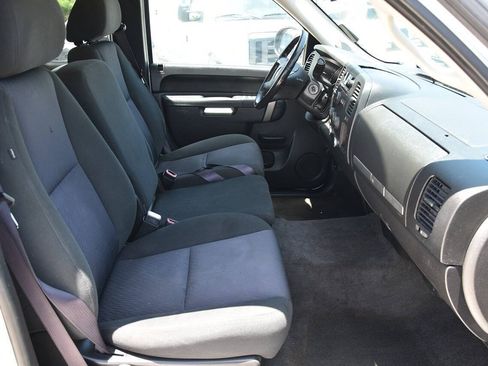 Used 2010 Chevrolet Silverado 1500 LT RWD image 9