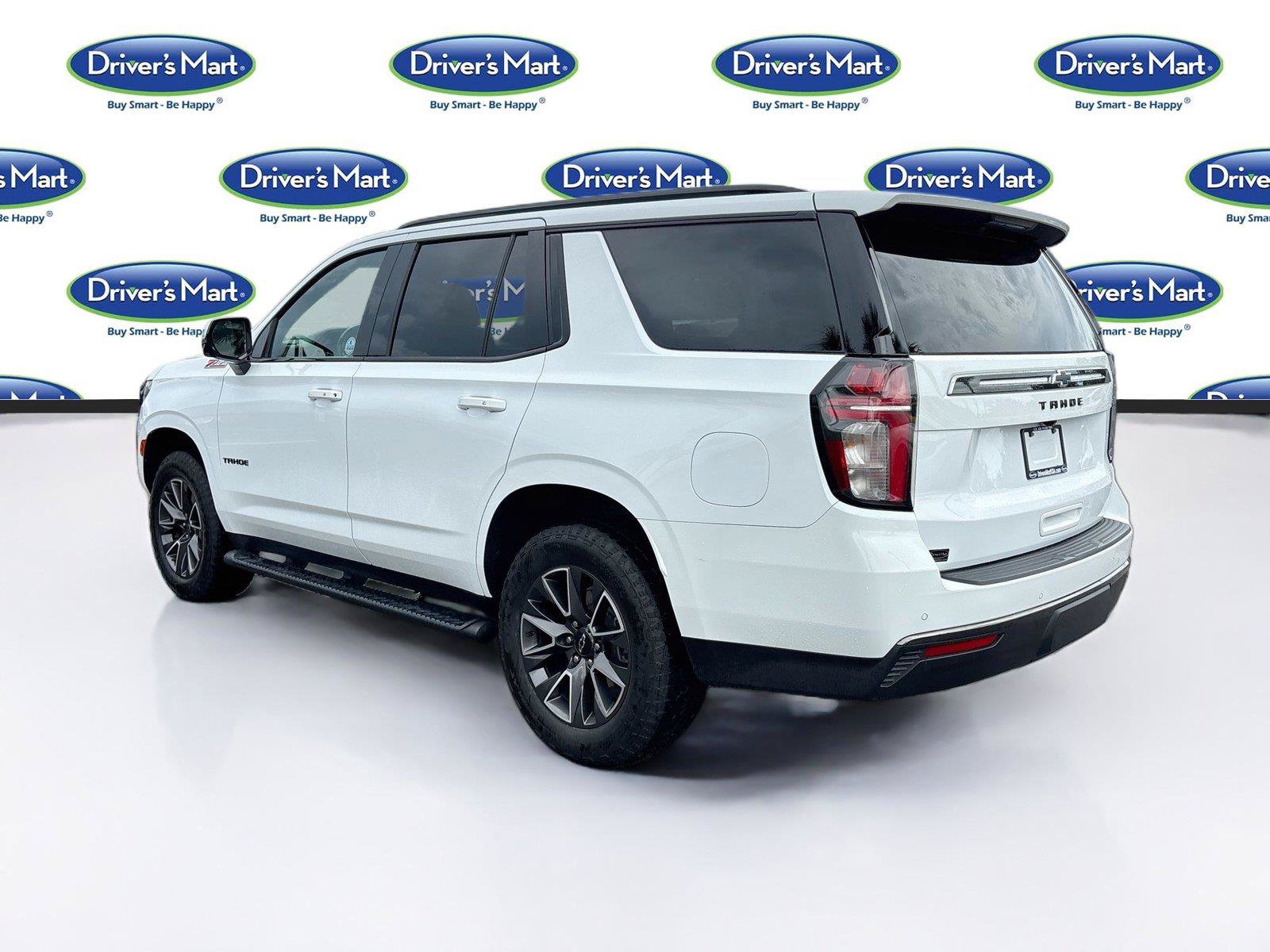 Used 2022 Chevrolet Tahoe Z71 w/ Luxury Package AWD/4WD image 5