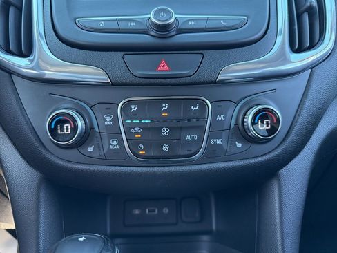 Used 2019 Chevrolet Equinox LT image 15