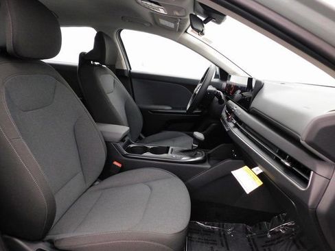 Used 2025 Kia K4 LXS image 33