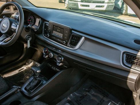 Used 2018 Kia Rio LX image 11