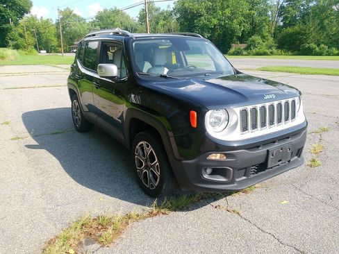 Used 2015 Jeep Renegade Limited AWD/4WD image 4