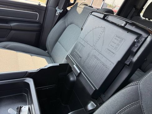 Used 2022 RAM 1500 Big Horn AWD/4WD image 49