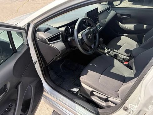 Used 2022 Toyota Corolla LE FWD image 13