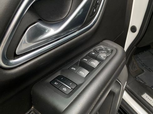 Used 2021 Chevrolet Tahoe High Country image 11