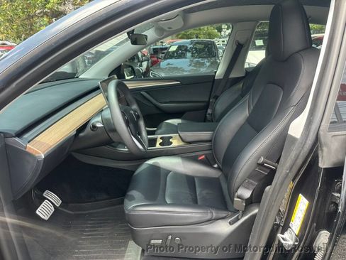 Used 2023 Tesla Model Y Performance AWD/4WD image 8