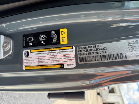 New 2025 Jeep Gladiator Mojave w/ Convenience Group image 34