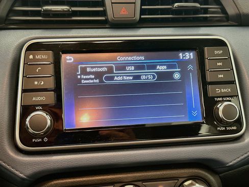 Used 2025 Nissan Versa SV FWD image 22