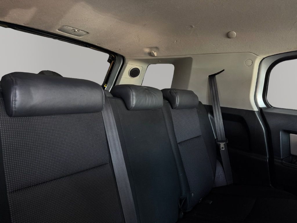 Used 2008 Toyota FJ Cruiser 4WD w/ Upgrade Pkg 2 image 26